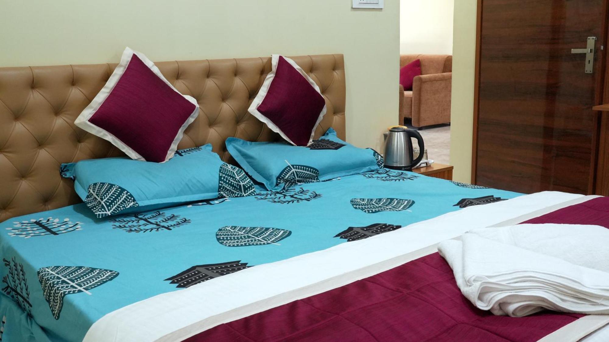Hilton Garden Homestay Port Blair Exteriör bild